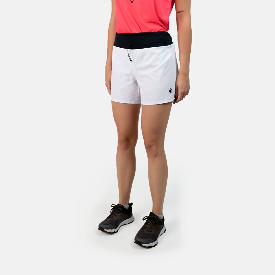 ACTIVIDAD Izas Activewear | Pantalon Corto Deportivo Blanco Mujer Loira W