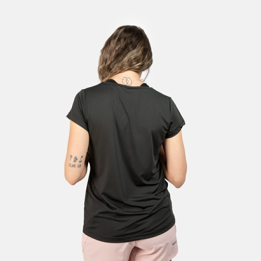 ACTIVIDAD Izas Activewear | Camiseta Deportiva Negra Mujer Aria Ii